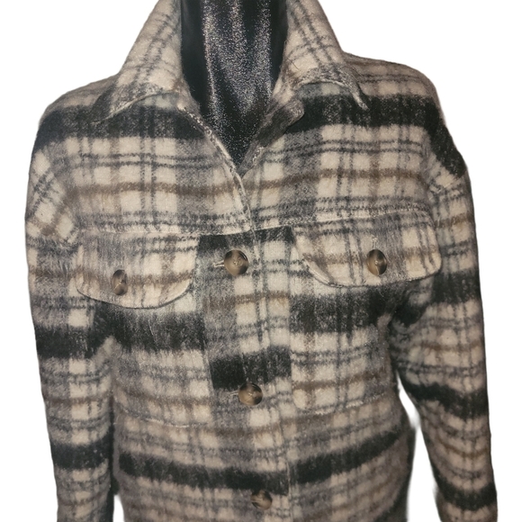 Universal Thread Cream and Black Plaid Wool Blend Shacket XS - Picture 1 of 6
